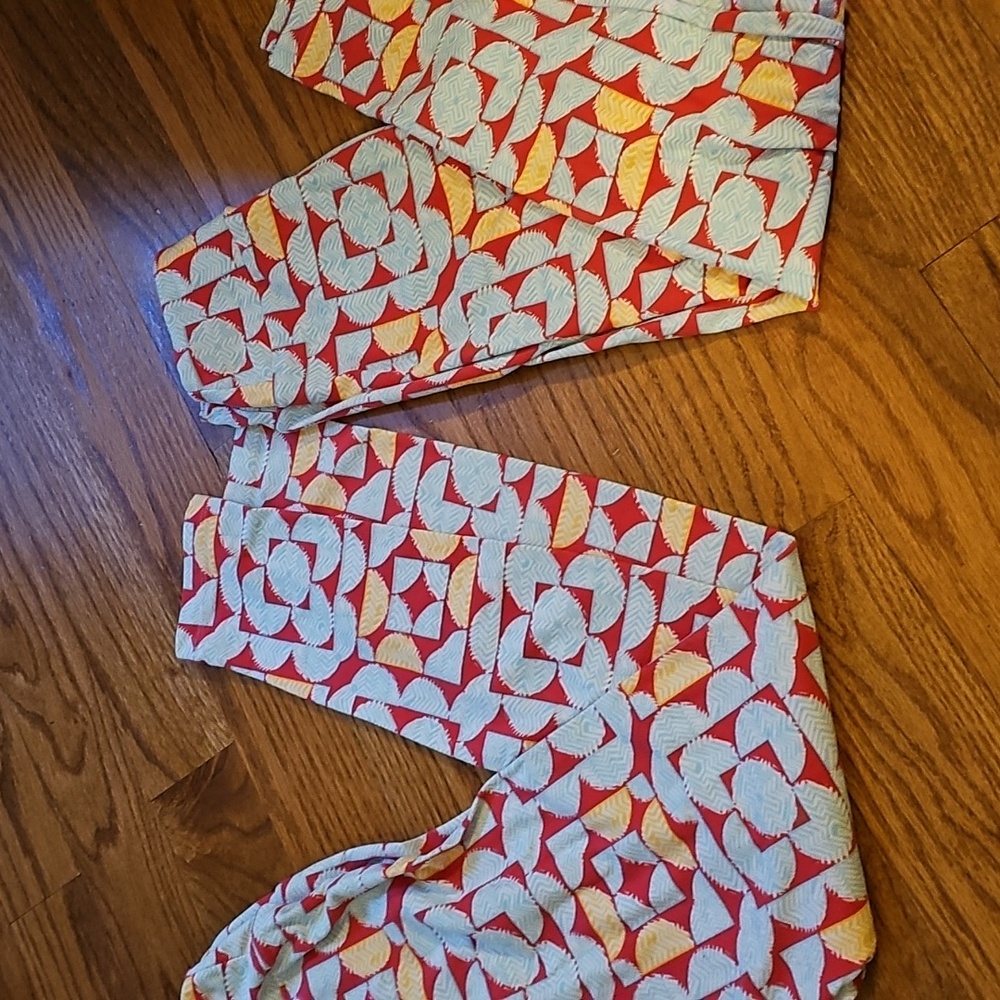Girls Leggings- perfect for a Mommy & Me matching!